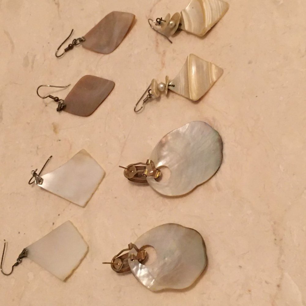 Set of 4 pairs vintage polished shell earrings